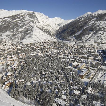 Residence La Tana Del Ghiro Bardonecchia Eksteriør billede