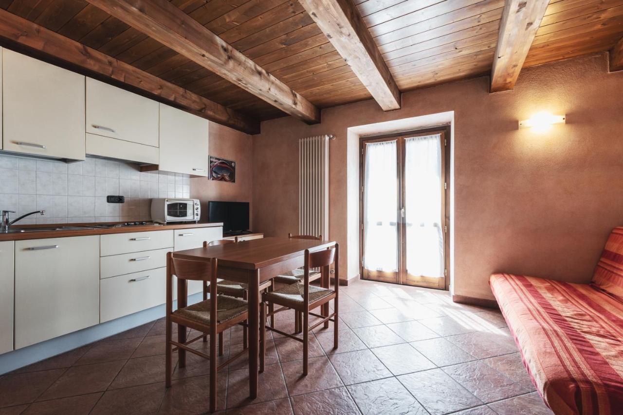 Residence La Tana Del Ghiro Bardonecchia Eksteriør billede