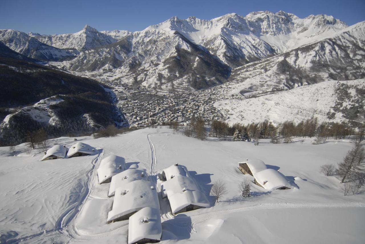 Residence La Tana Del Ghiro Bardonecchia Eksteriør billede
