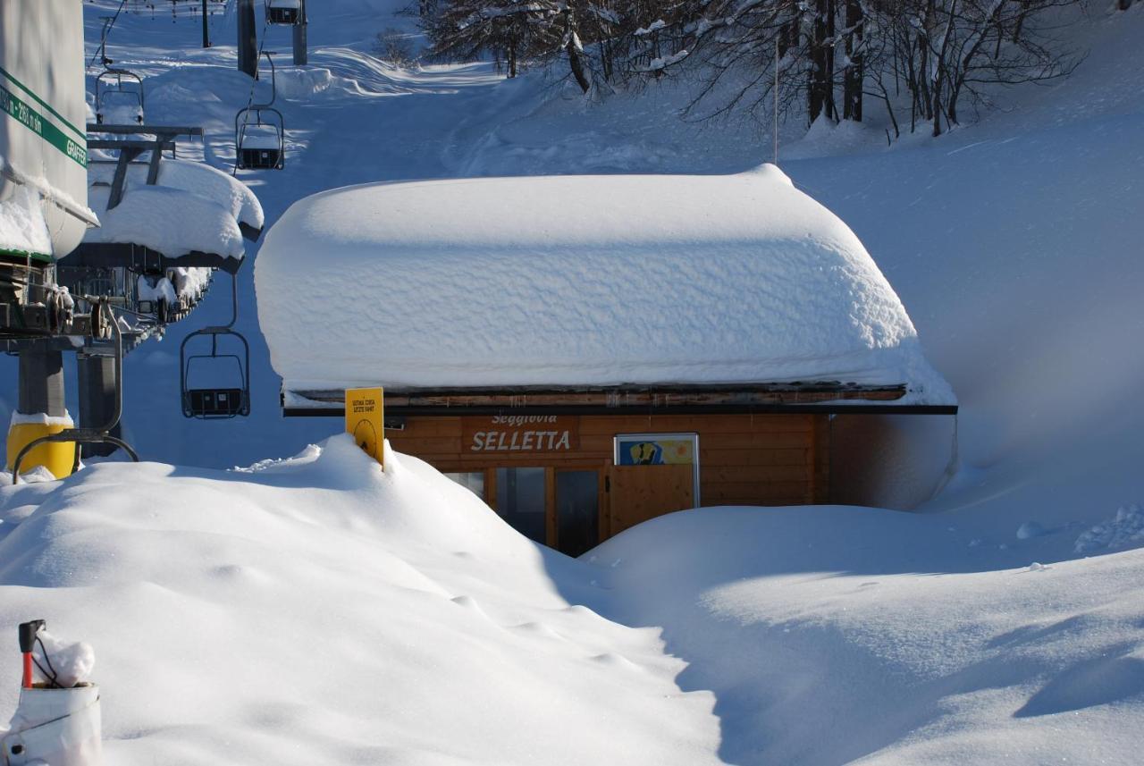 Residence La Tana Del Ghiro Bardonecchia Eksteriør billede